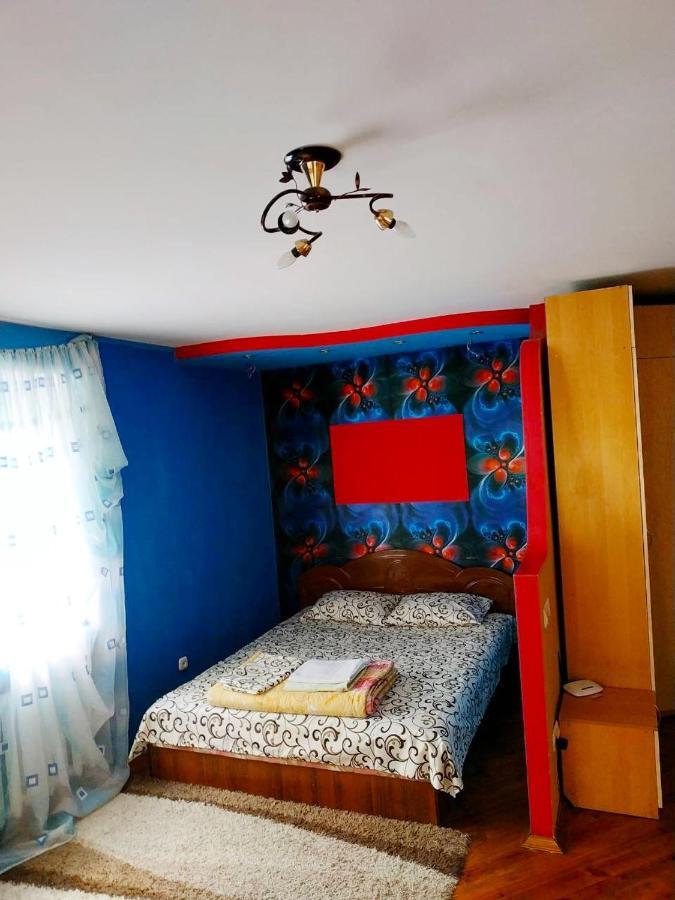 Apartament "Центр Ж/Д" Rivne Zewnętrze zdjęcie